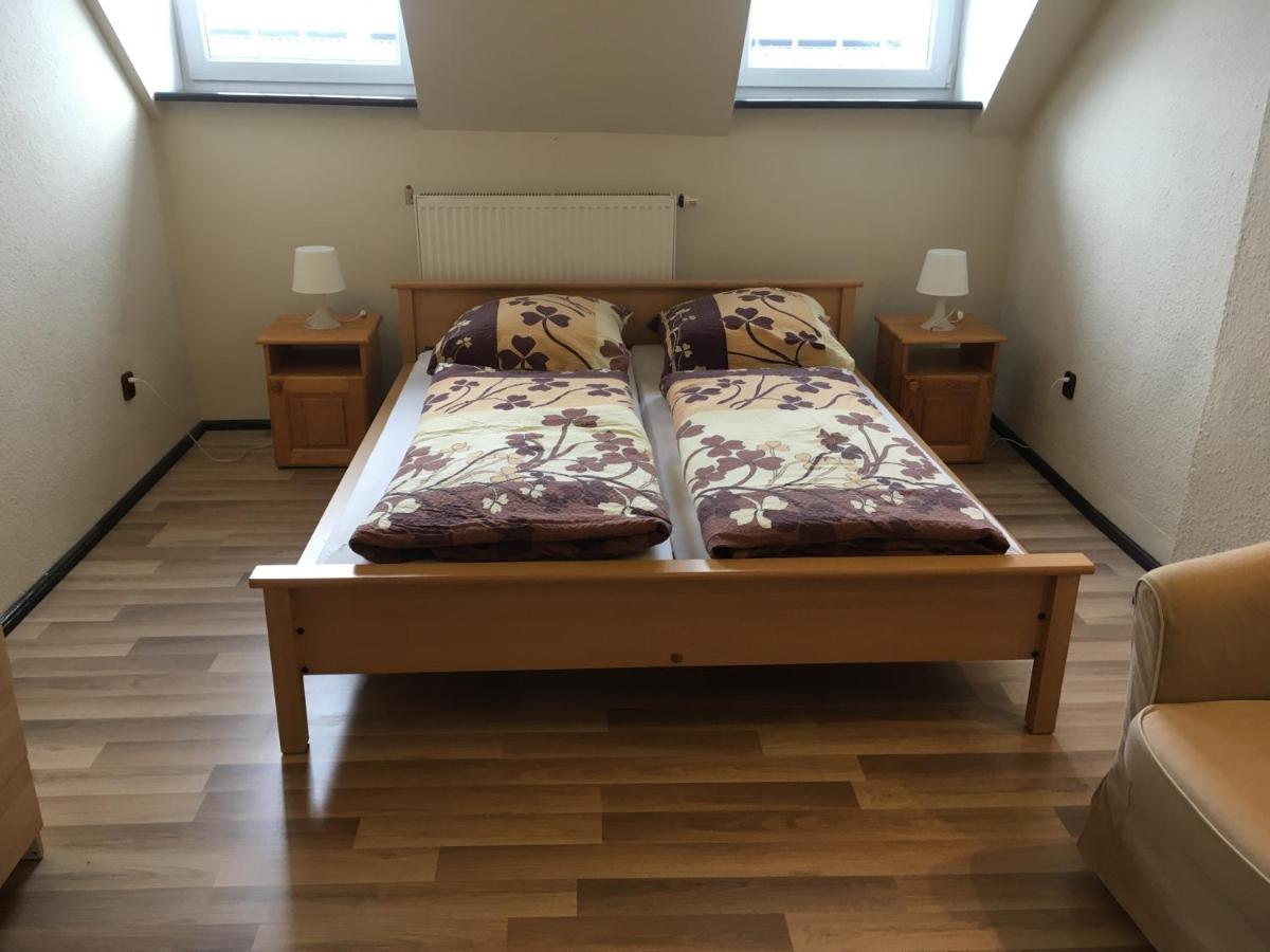 Pokoje Goscinne Na Podzamczu Ujście-Darłowskie Exterior foto